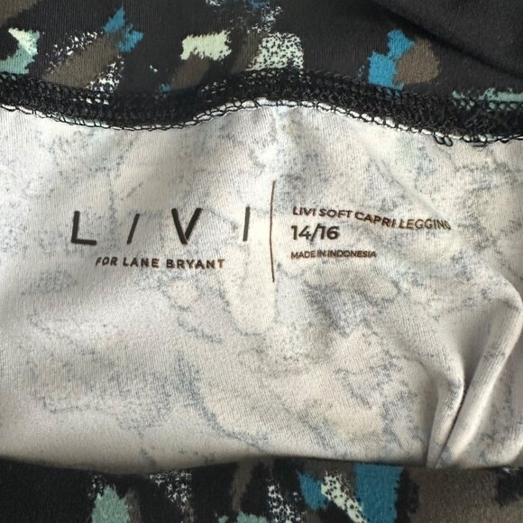 Livi By Lane Bryant Capri Leggings Black/Teal Abstract Print Lace-Up Hem 14/16 P - Picture 3 of 9